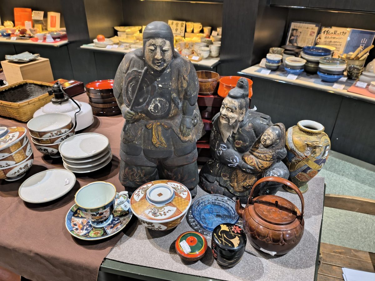 多治見市PRセンター2025.1企画展「本町オリベストリートの骨董市 」